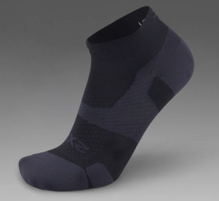 2XU: Vectr Light Cushion 1/4 Crew