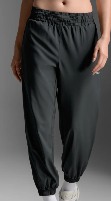 2XU: Aero Hi-Rise Woven Jogger